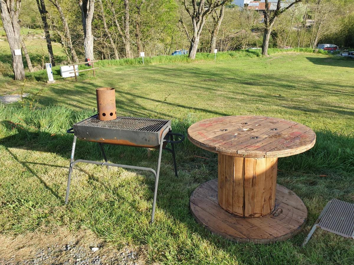Camping Du Puy Rond เบรสซุยร์ ภายนอก รูปภาพ